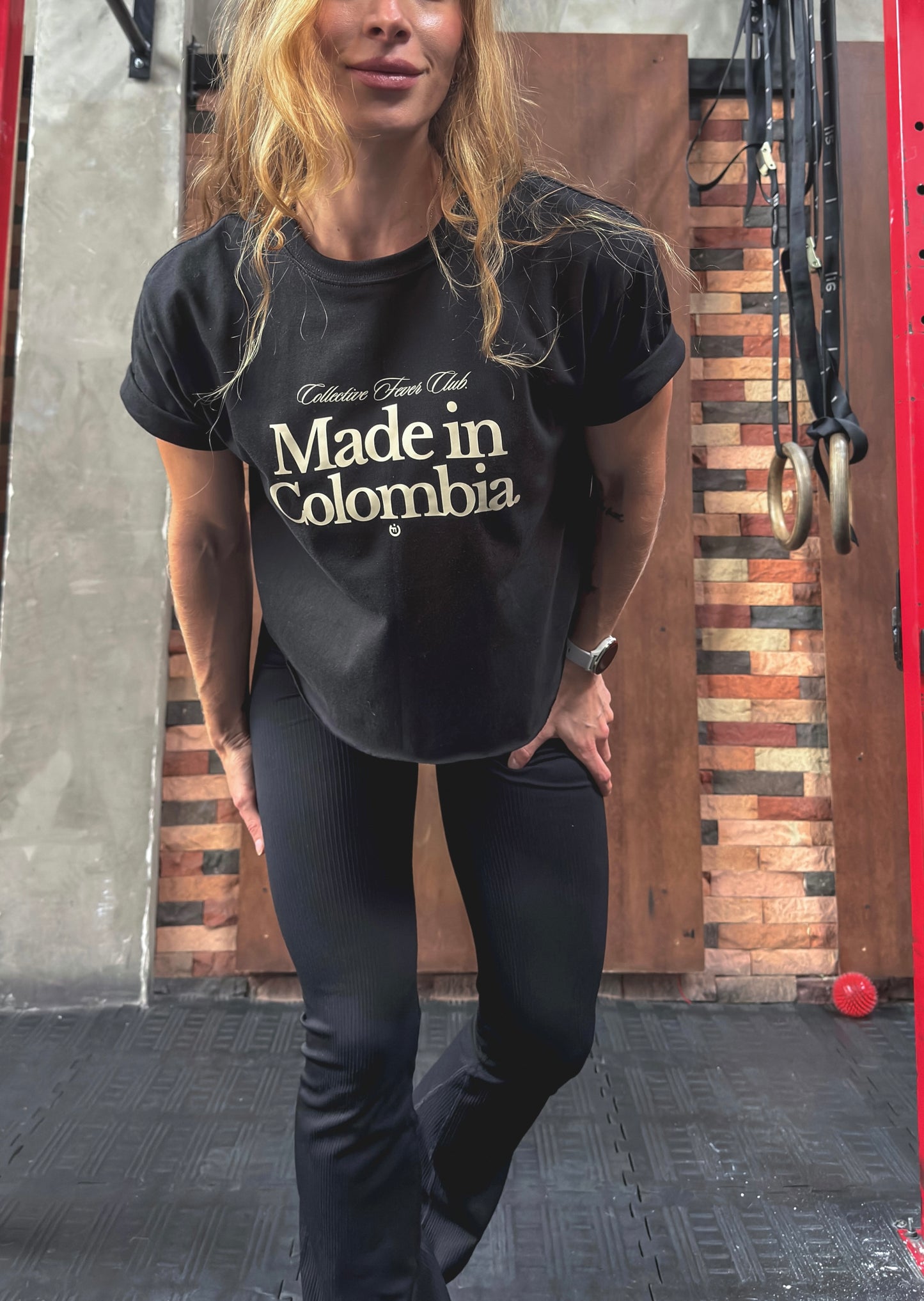 Camiseta CF Made in Colombia Negra Mujer