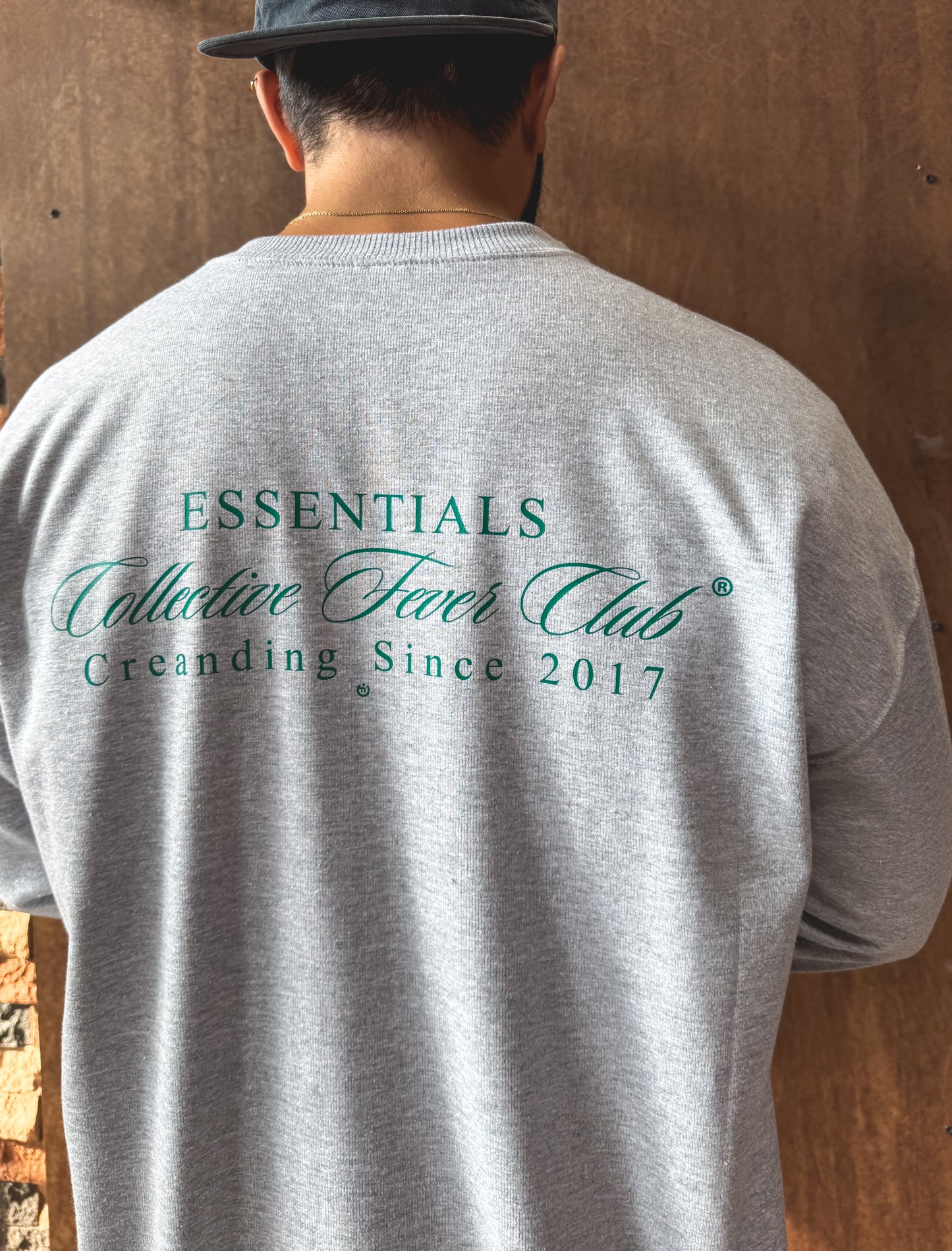 Buzo CF sin capota Mantifesting Cositas Chimba Gris