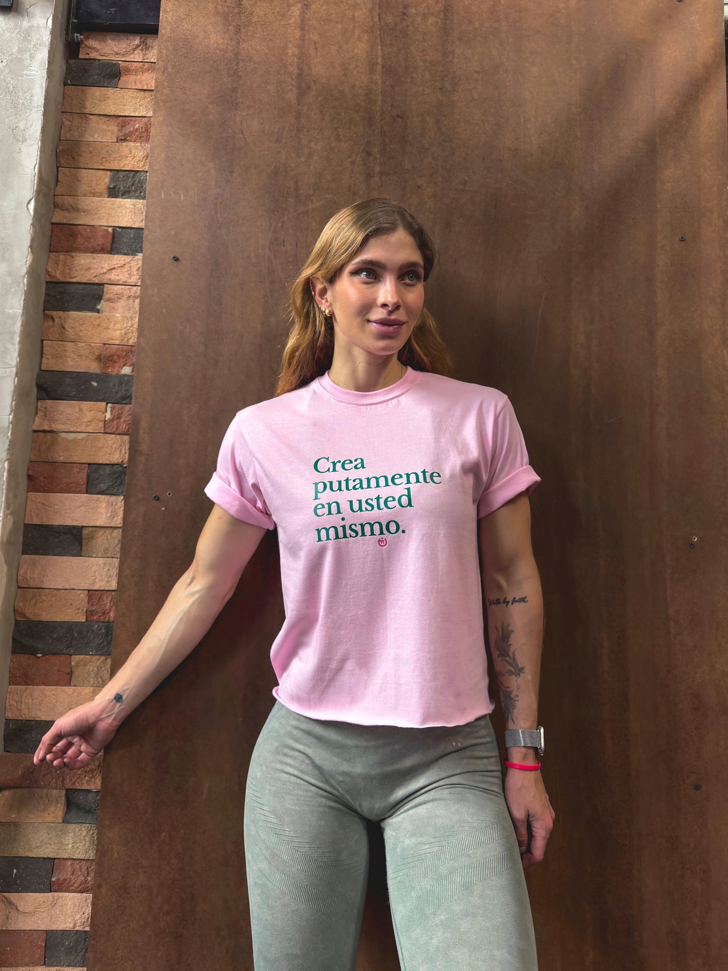 Camiseta CF Crea P*tamente en ud Rosada