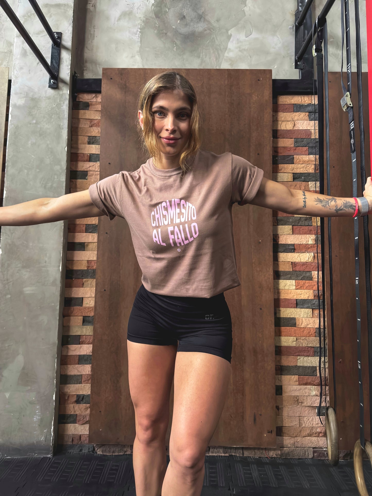 Camiseta CF Chismesito al Fallo Mocca