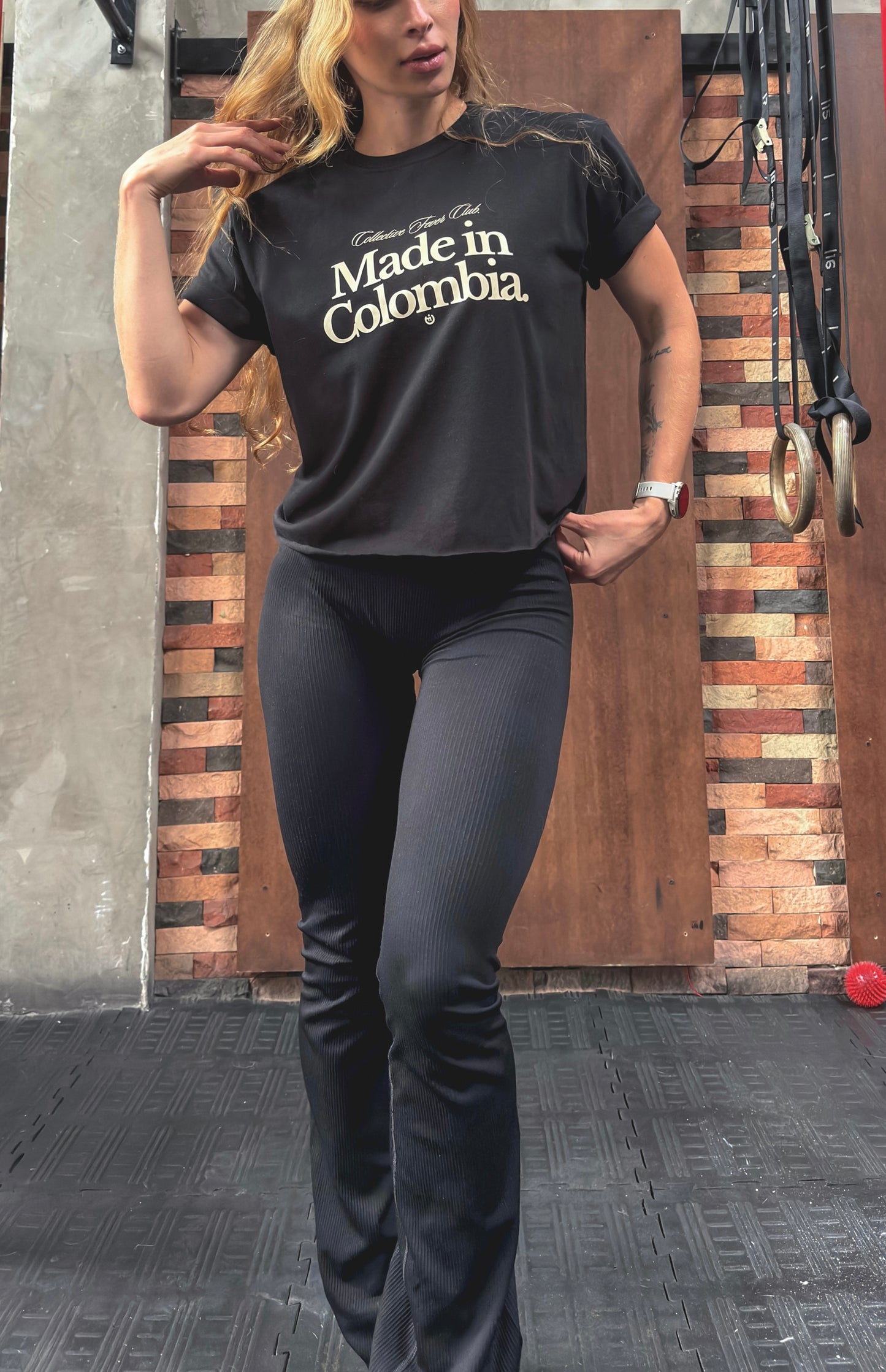 Camiseta CF Made in Colombia Negra Mujer