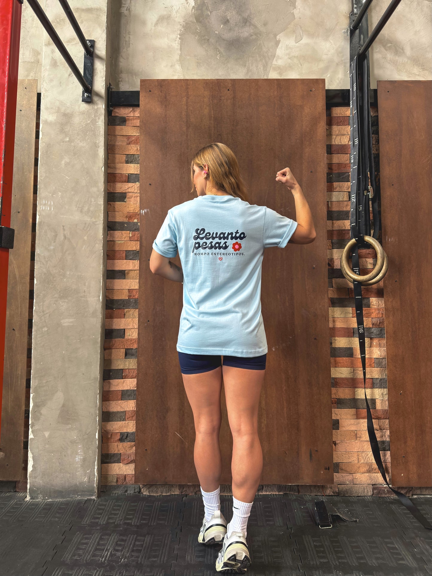 Camiseta CF Strong is the new Pretty Baby blue