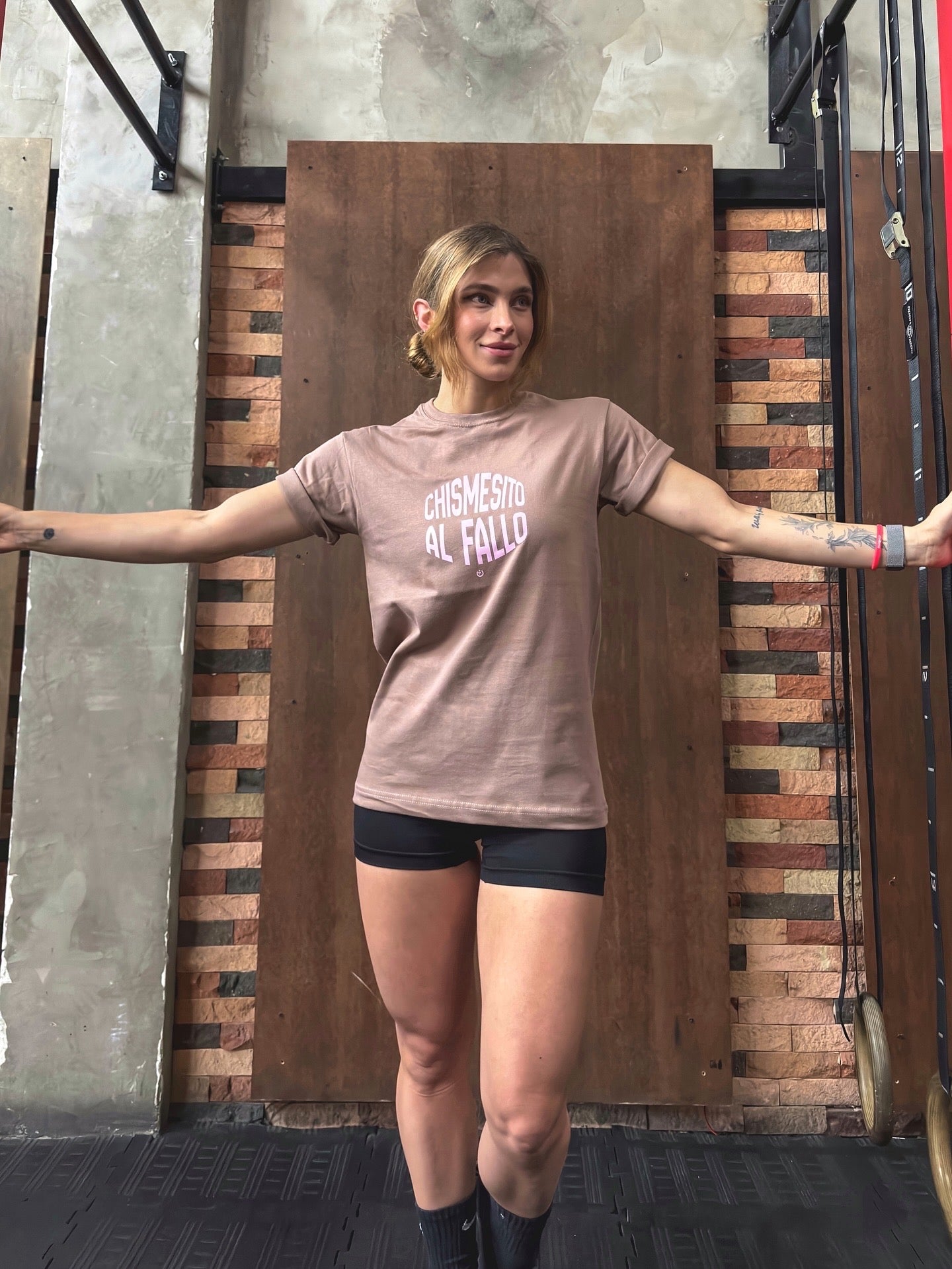 Camiseta CF Chismesito al Fallo Mocca