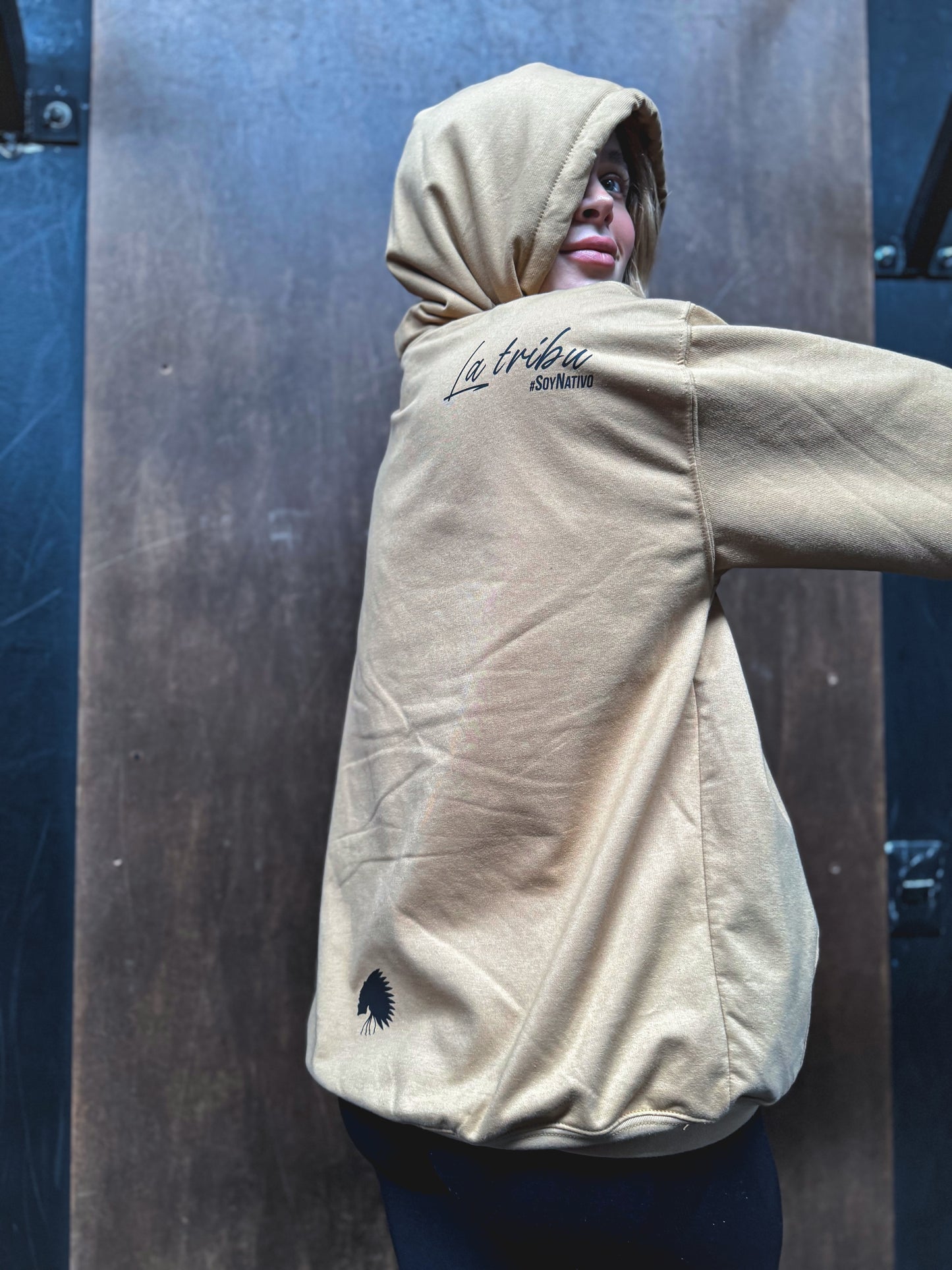 Hoodie / Buzo Nativo Bog- Col Camel Unisex